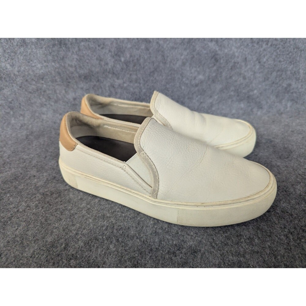 UGG Jass Sneakers Women's sz 9 White Leather Slip-On Comfort Shoes Loafers